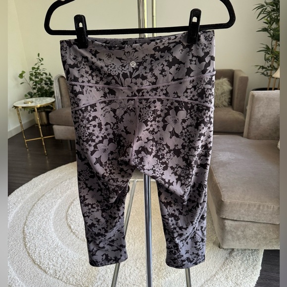 Lululemon All You Do Crop Efflorescent Nebula Floral Black Leggings size 10 - Picture 7 of 14
